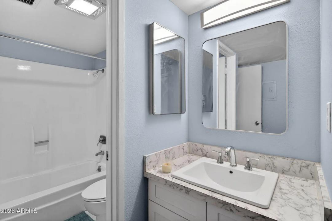 Real Estate Picture 16