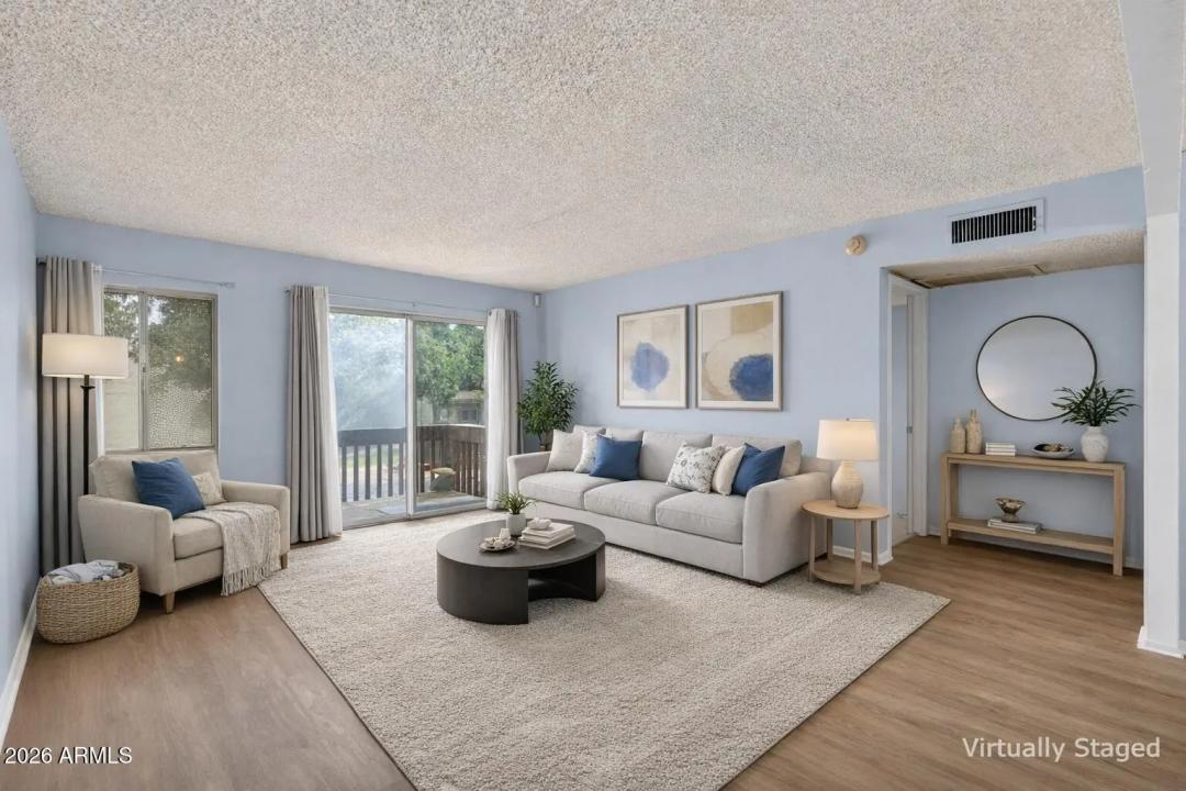 Real Estate Picture 3