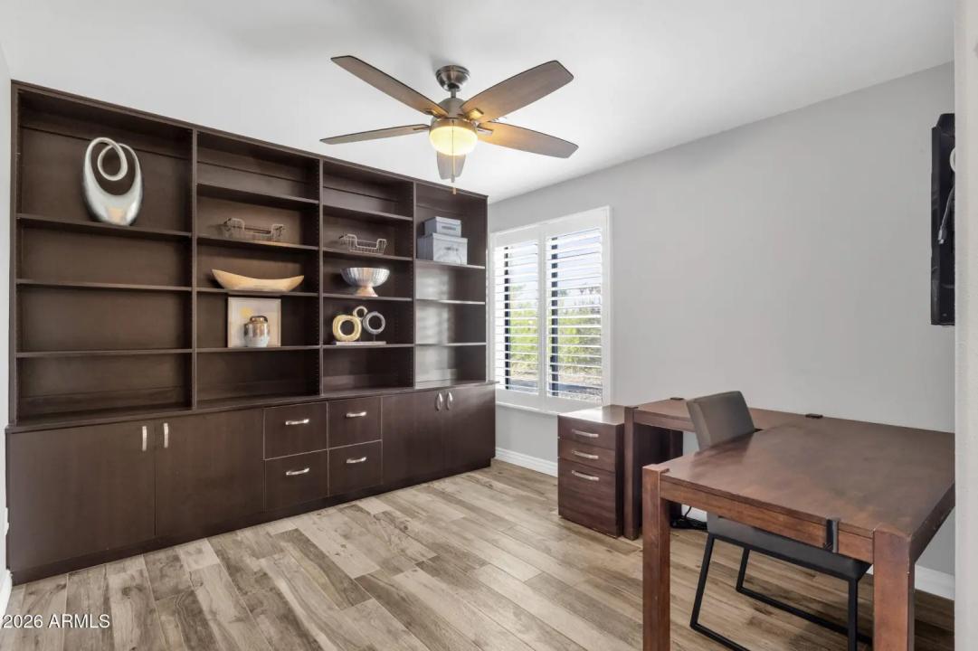 Real Estate Picture 23