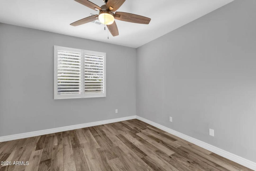 Real Estate Picture 32