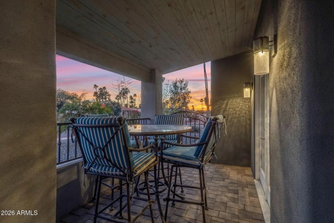 Real Estate Picture 5