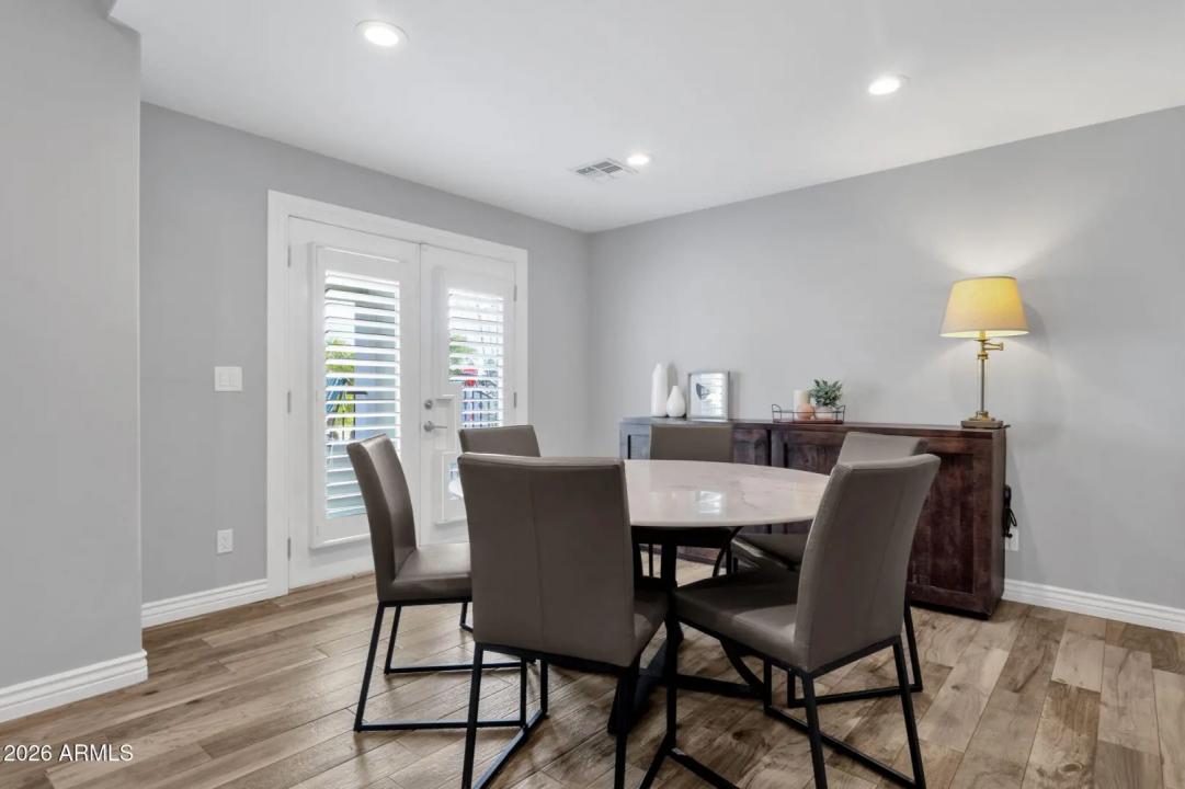 Real Estate Picture 19