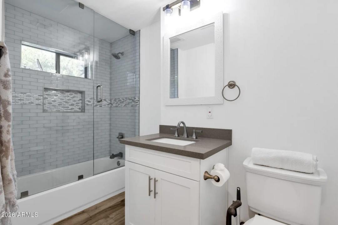 Real Estate Picture 36