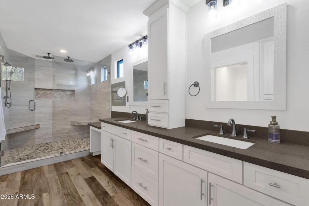 Real Estate Picture 27