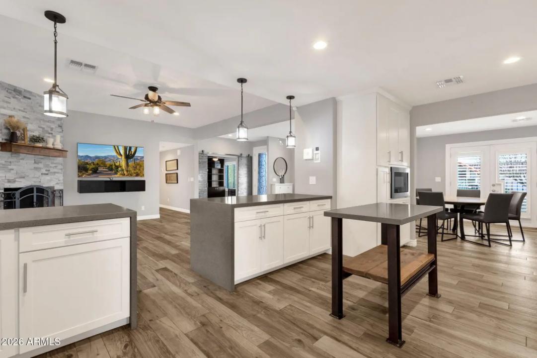 Real Estate Picture 15