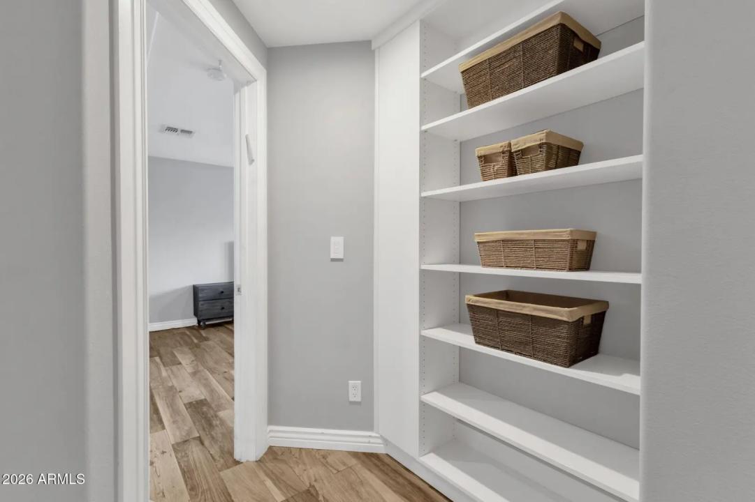 Real Estate Picture 24