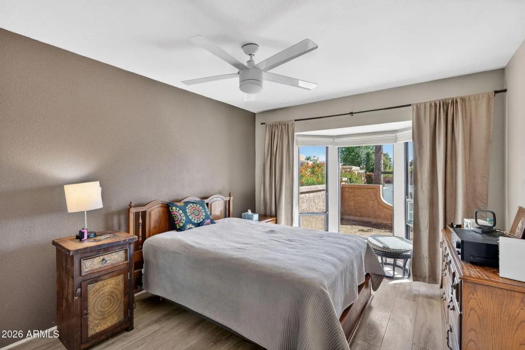 Real Estate Picture 15