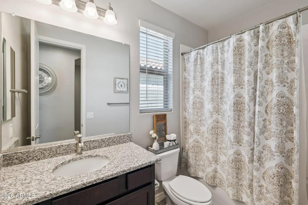 Real Estate Picture 22