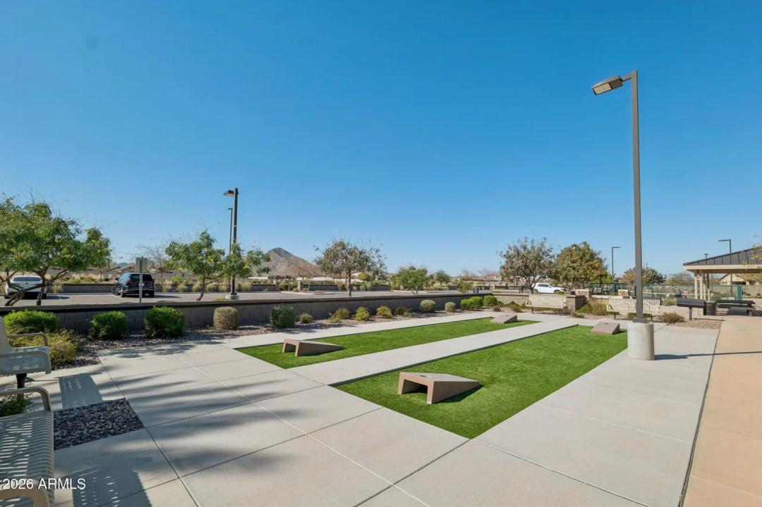 Real Estate Picture 34