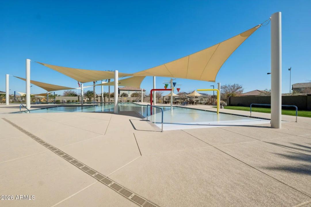 Real Estate Picture 32