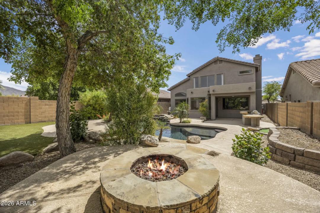 Real Estate Picture 30