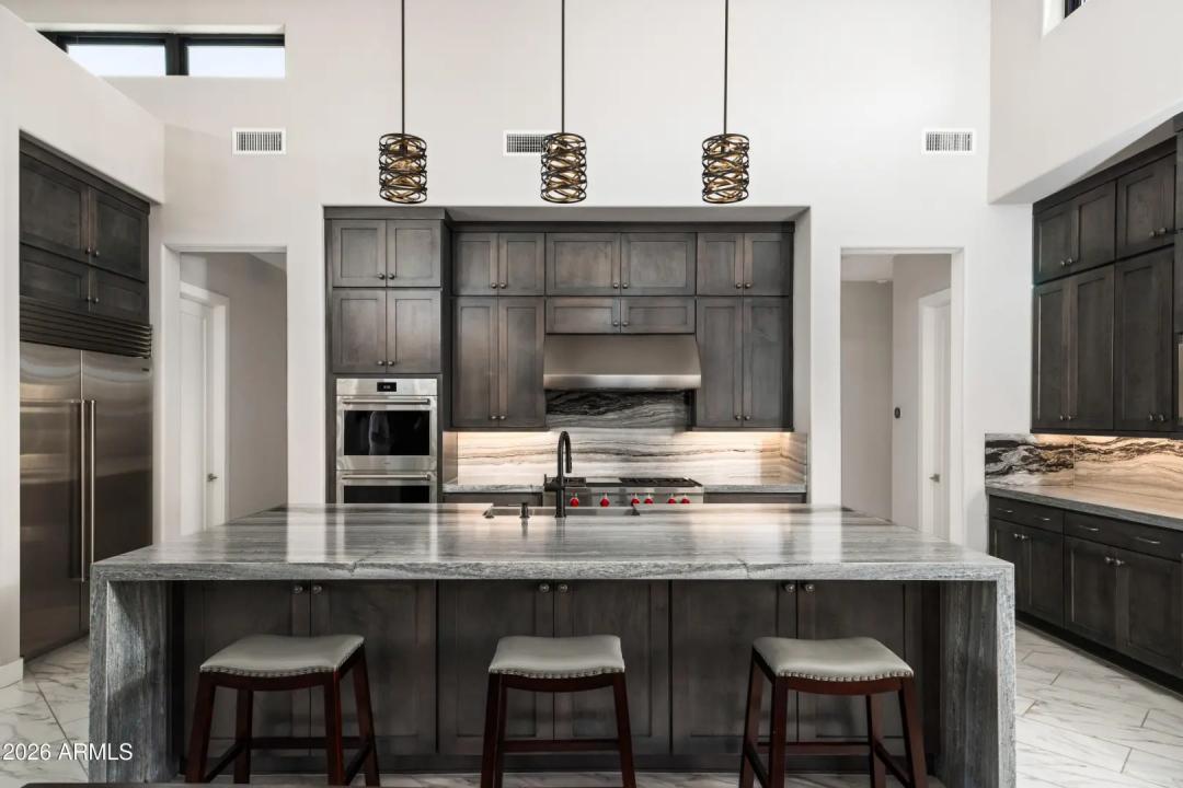 Real Estate Picture 13