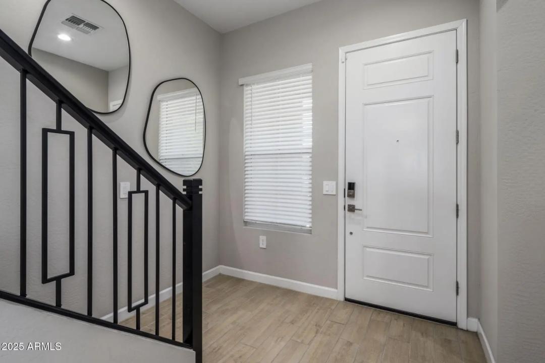 Real Estate Picture 3