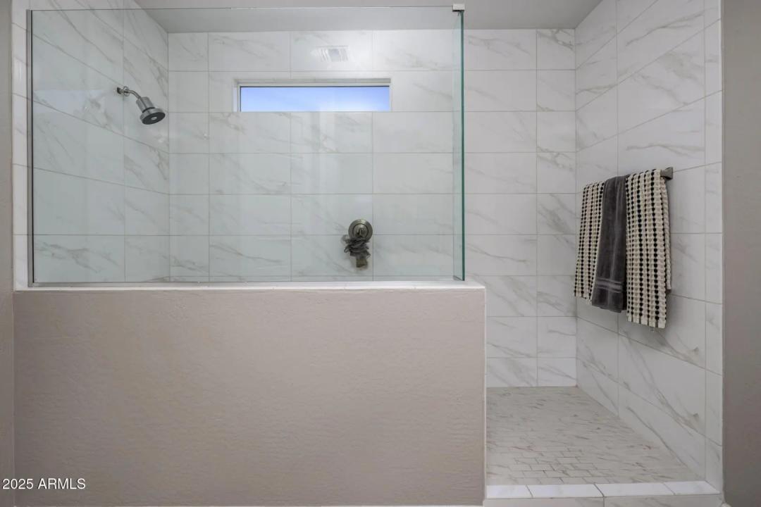 Real Estate Picture 23