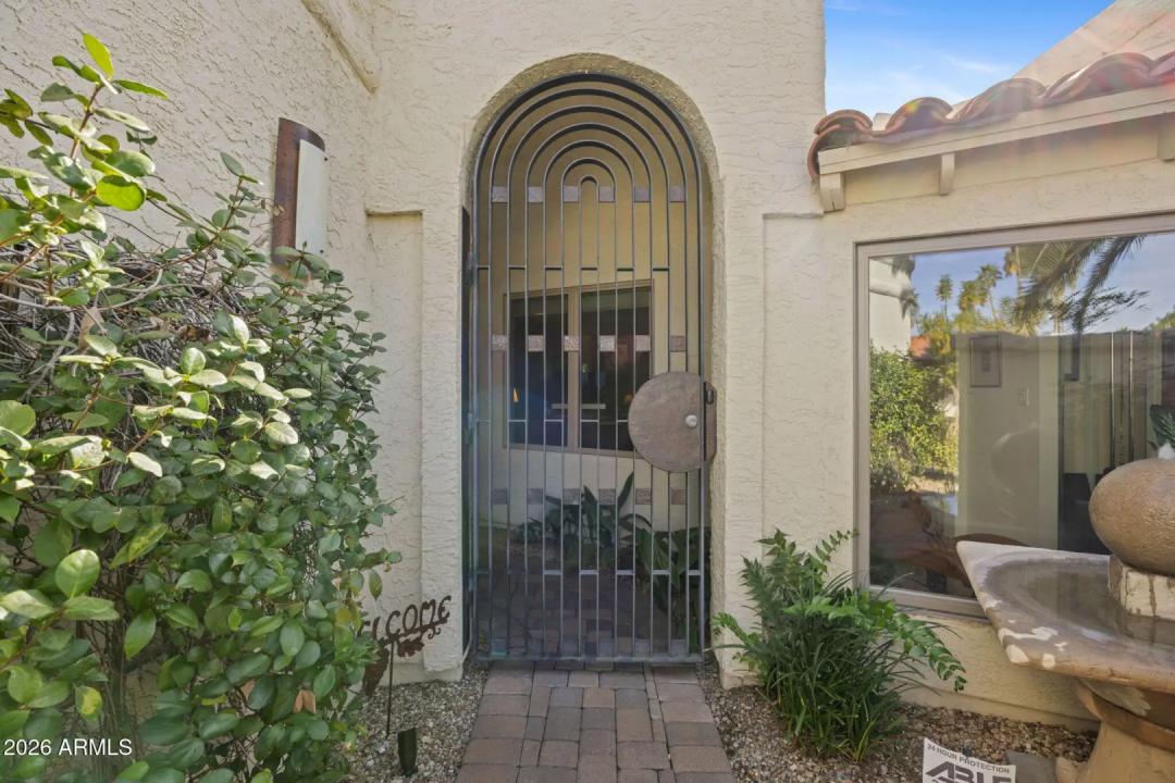 Real Estate Picture 4