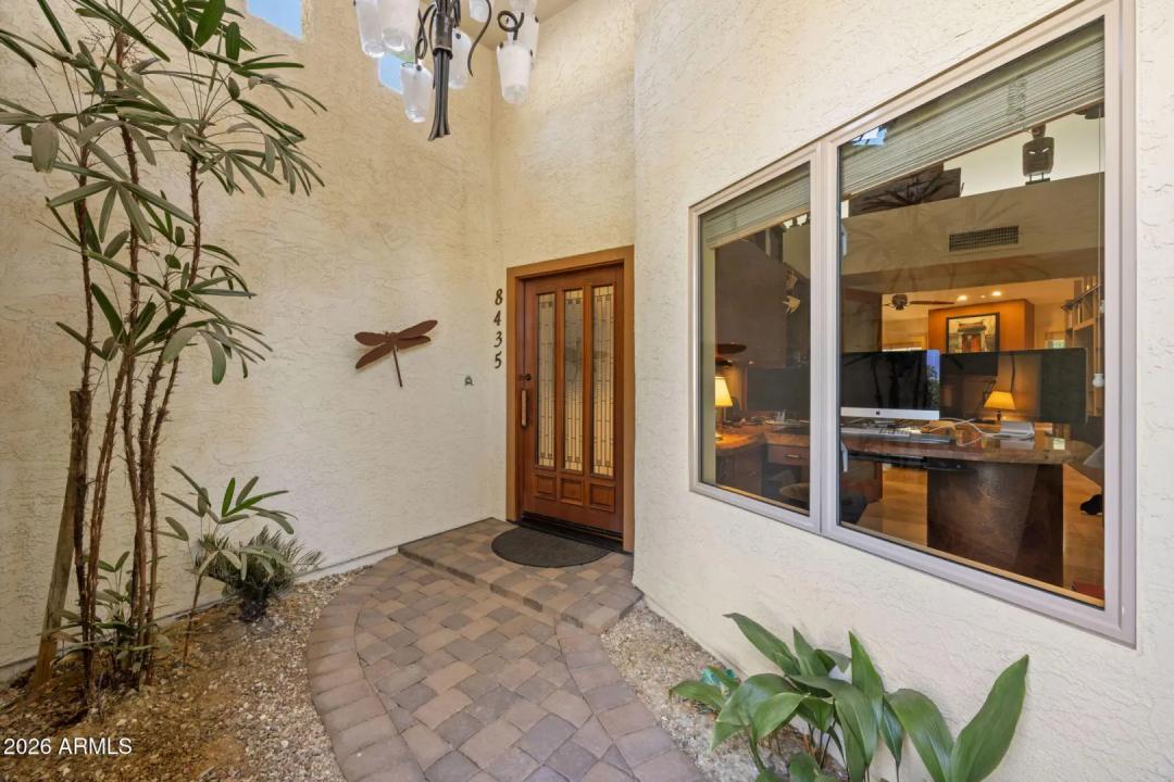 Real Estate Picture 5