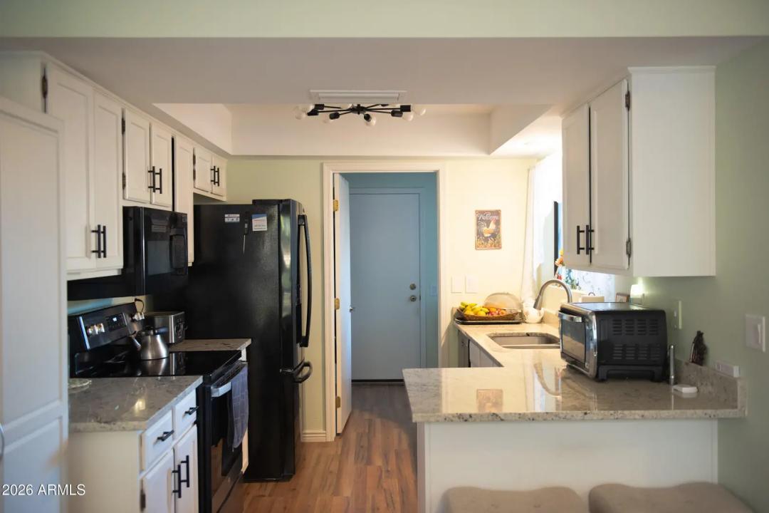 Real Estate Picture 5