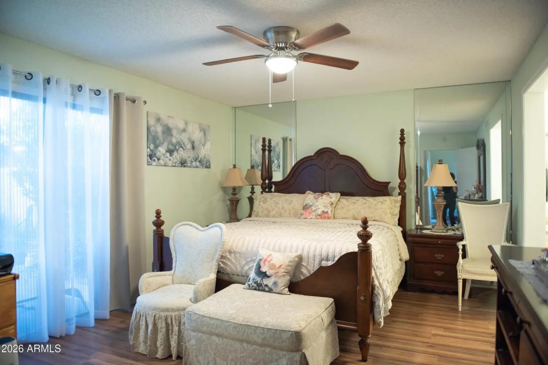 Real Estate Picture 7