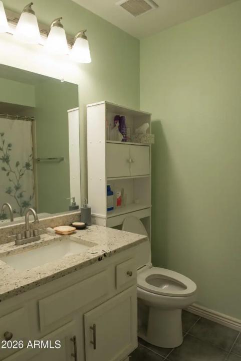 Real Estate Picture 11