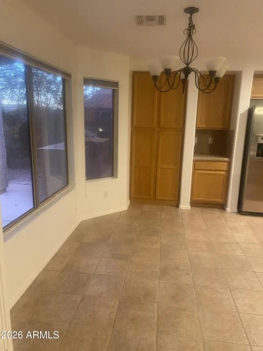 Real Estate Picture 5