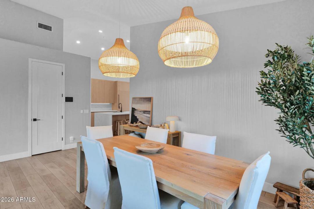 Real Estate Picture 10