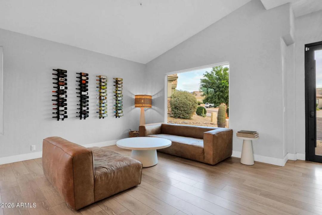 Real Estate Picture 12