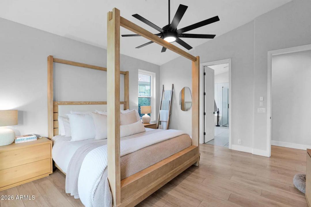 Real Estate Picture 15