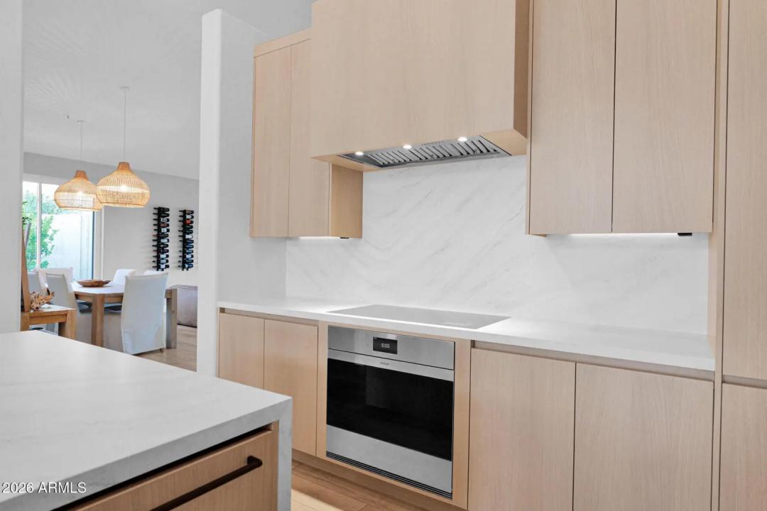 Real Estate Picture 7