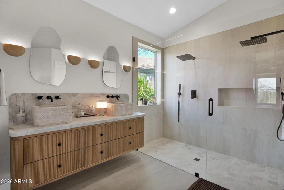Real Estate Picture 15