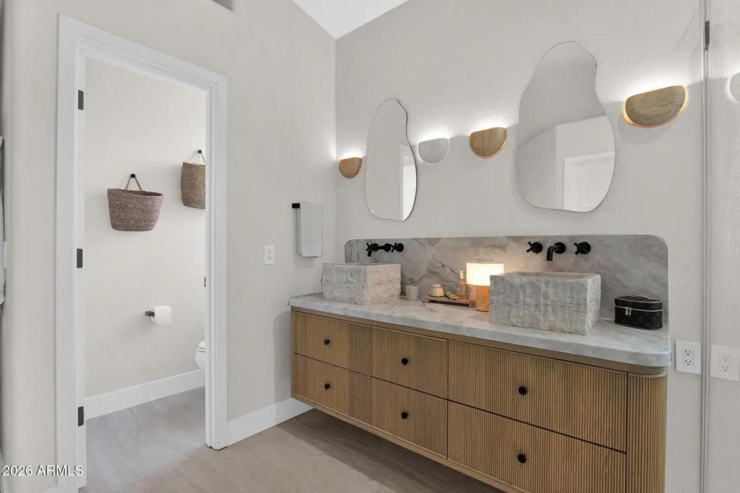 Real Estate Picture 17