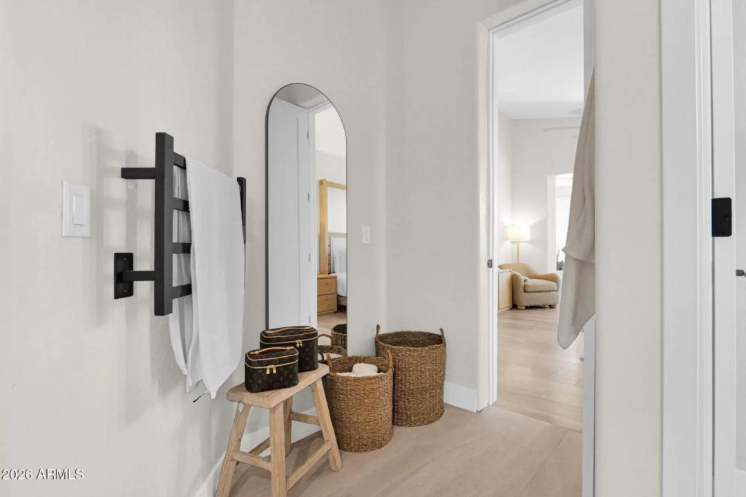 Real Estate Picture 18