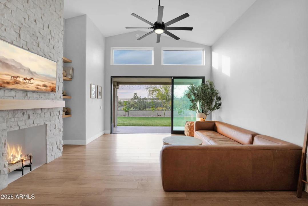 Real Estate Picture 6