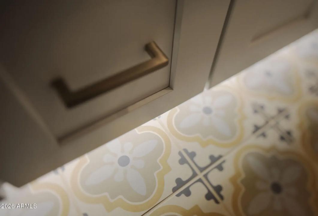 Real Estate Picture 17