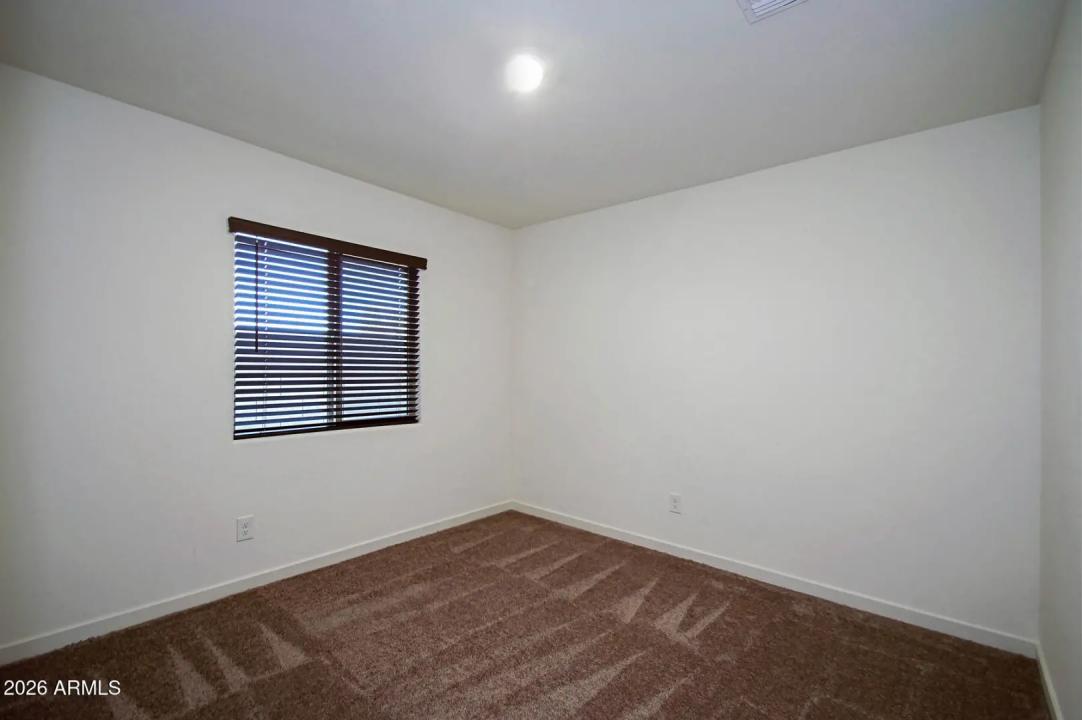 Real Estate Picture 33