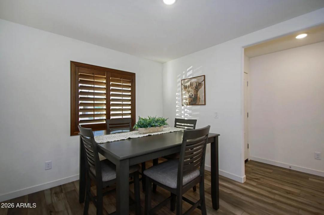 Real Estate Picture 16