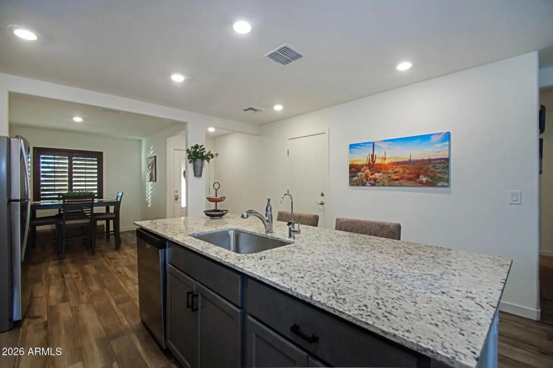 Real Estate Picture 12