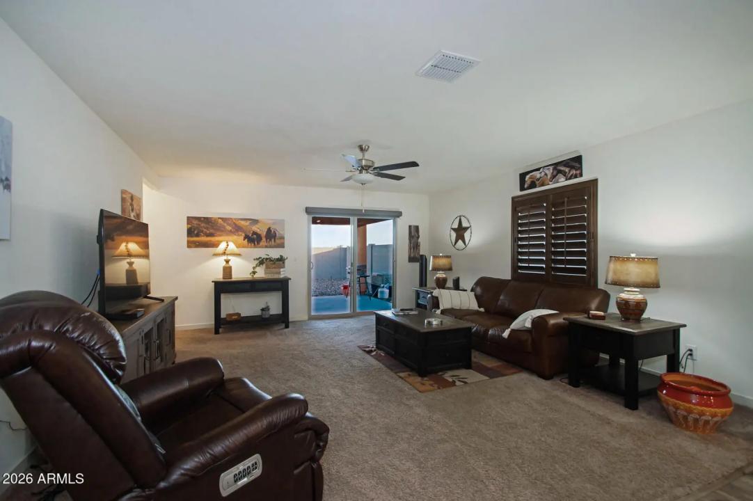 Real Estate Picture 19