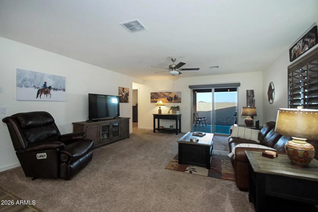 Real Estate Picture 20