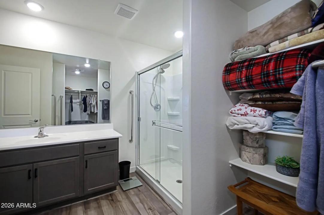 Real Estate Picture 29