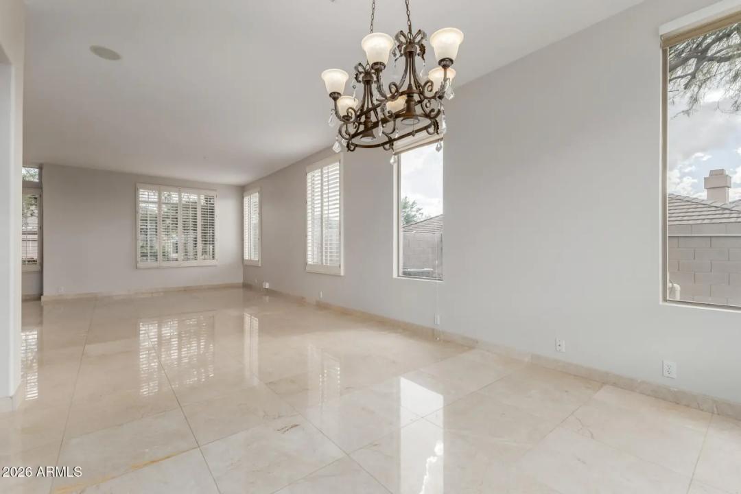 Real Estate Picture 9