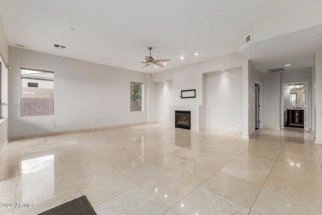 Real Estate Picture 13