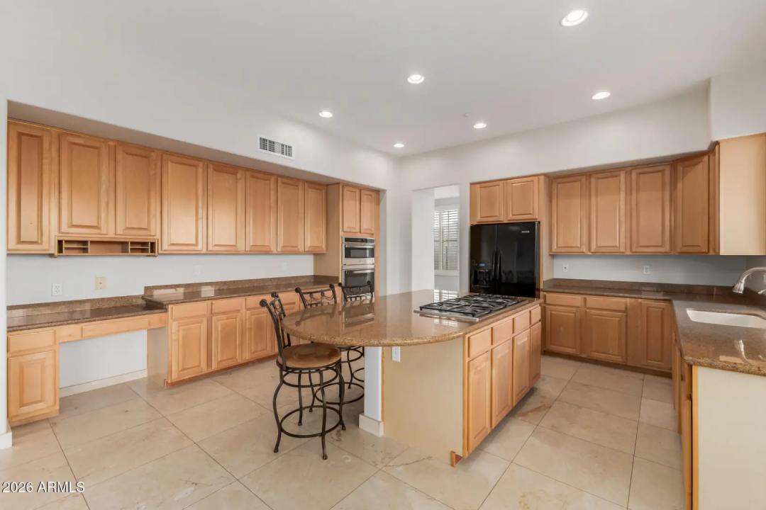 Real Estate Picture 18