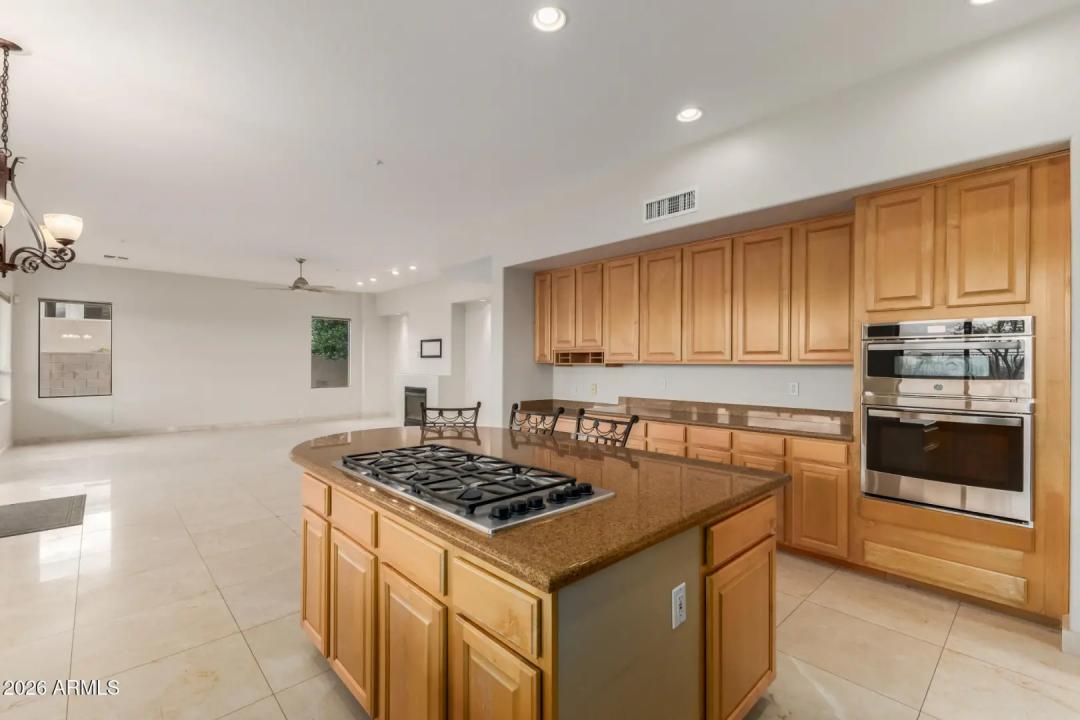 Real Estate Picture 19