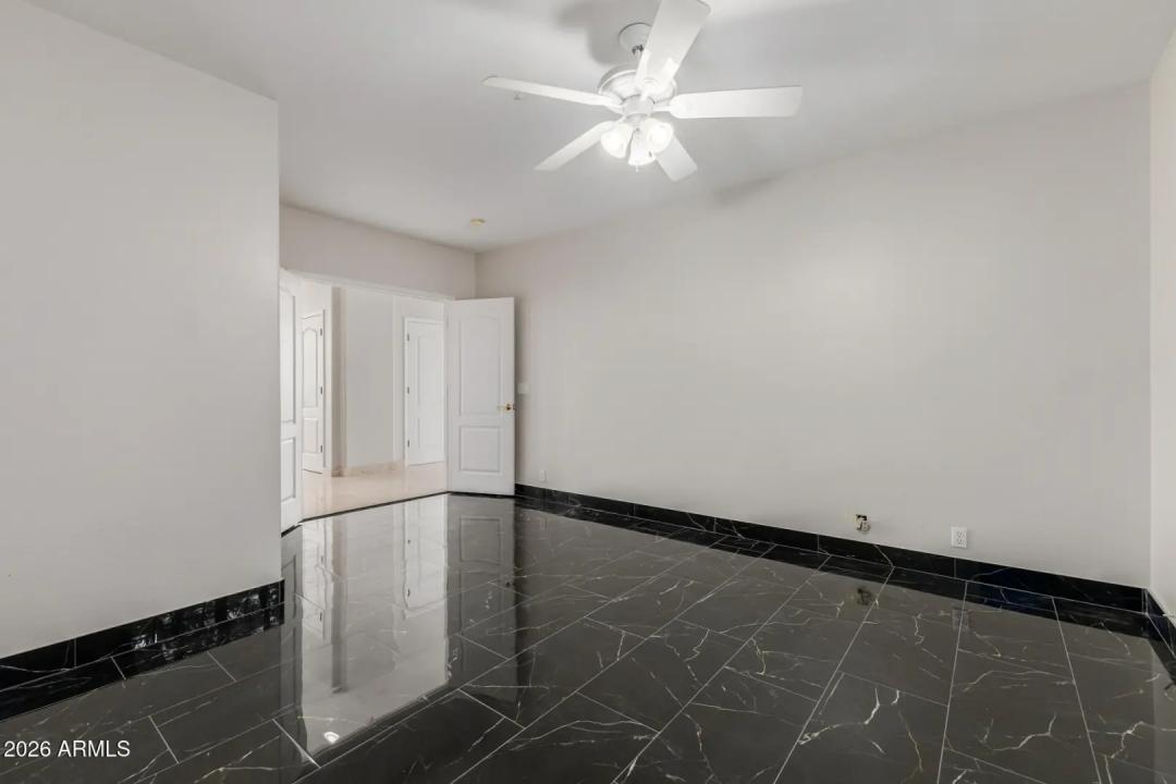 Real Estate Picture 22