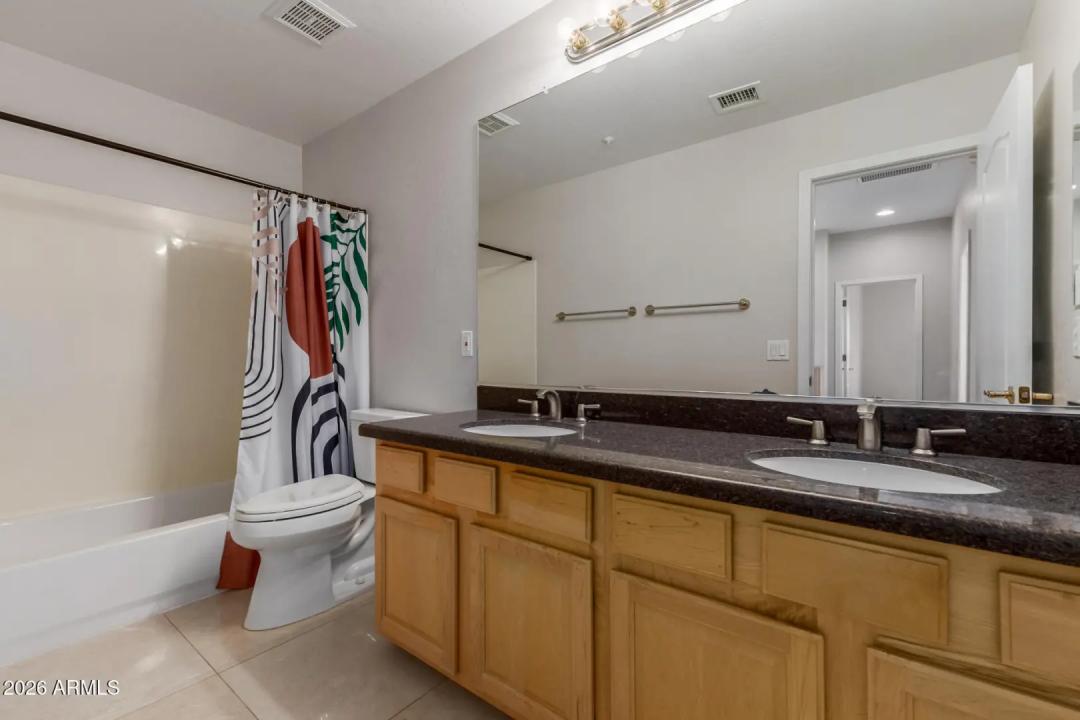 Real Estate Picture 42