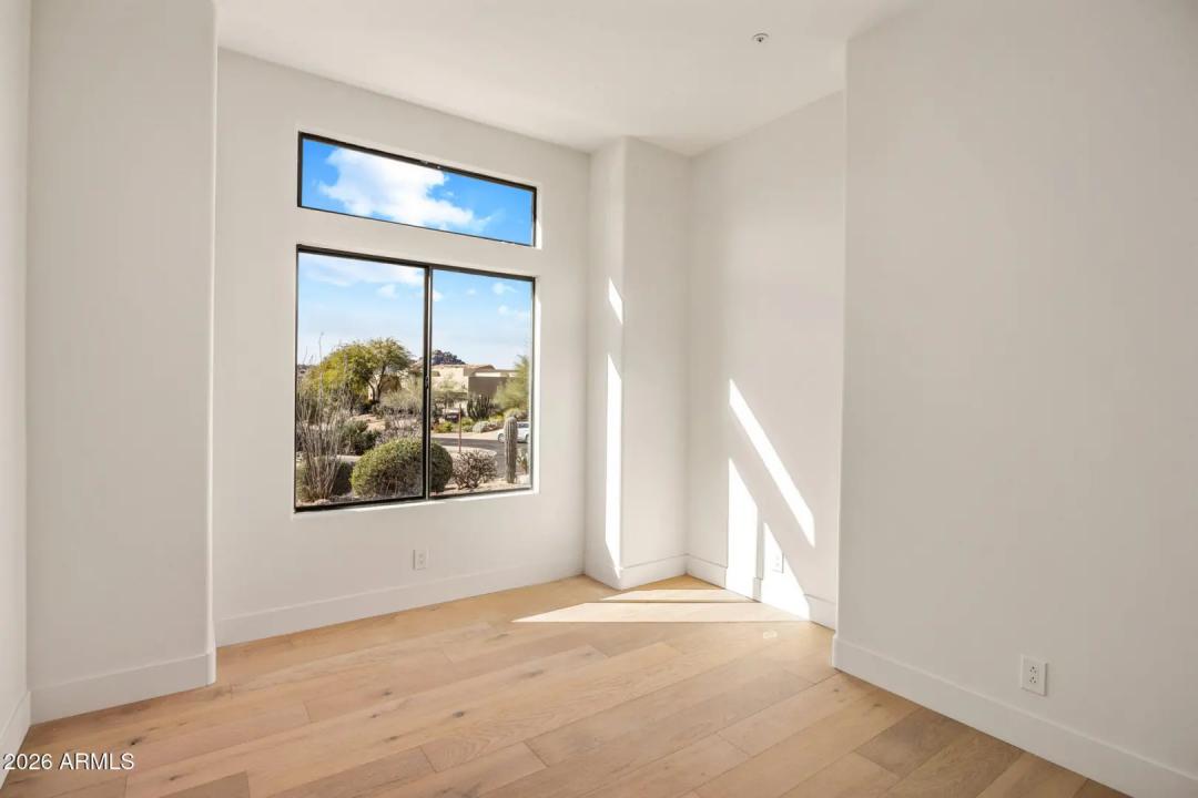 Real Estate Picture 29