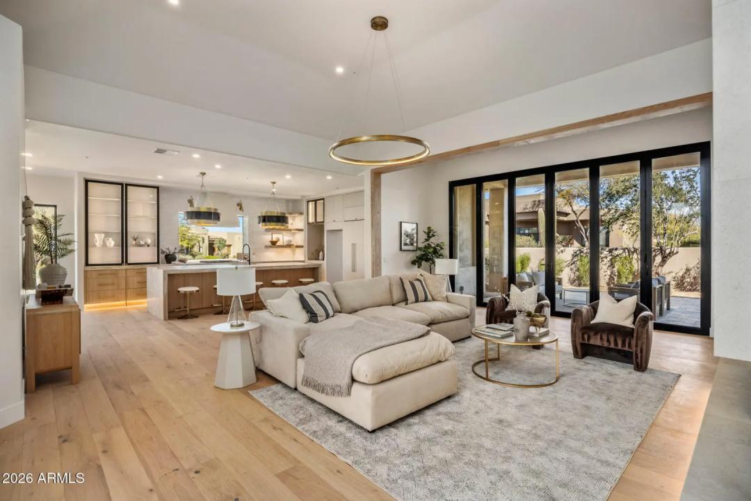 Real Estate Picture 9