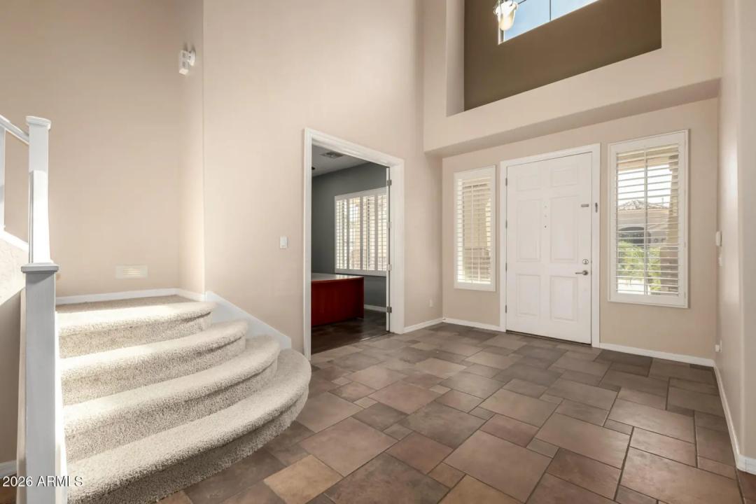 Real Estate Picture 6