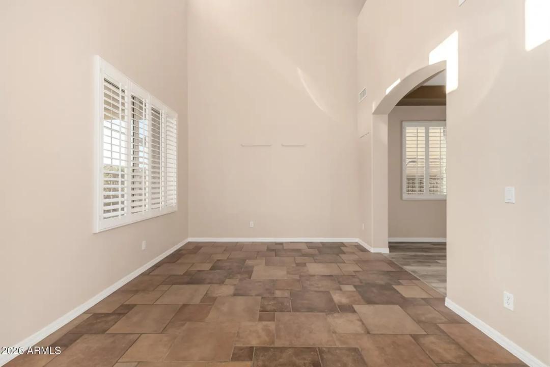 Real Estate Picture 8