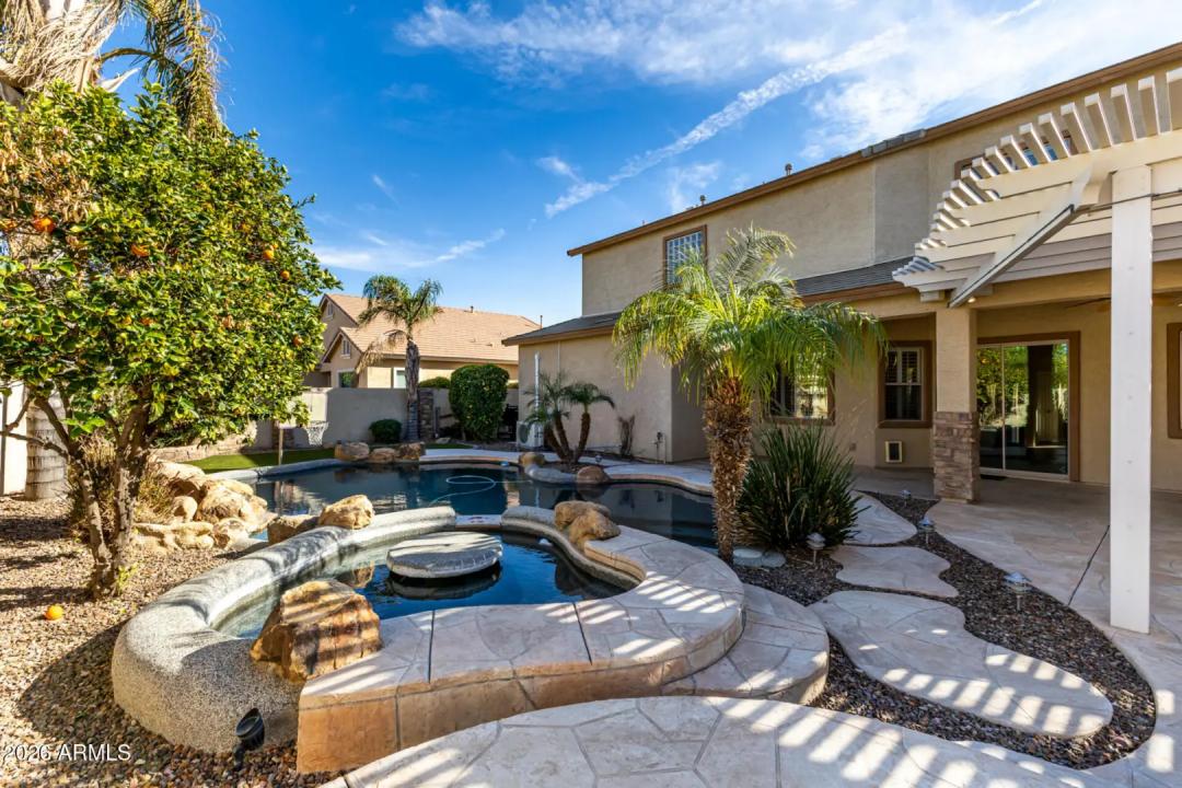 Real Estate Picture 23